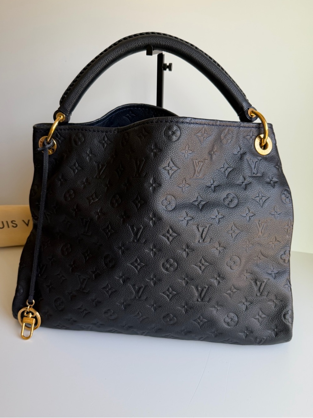 Authentic Louis Vuitton Artsy MM Infiniti Midnight Blue Empreinte Leather Bag - Picture 3 of 16